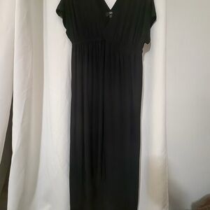 Black V-Neck Women’s Maxi Dress